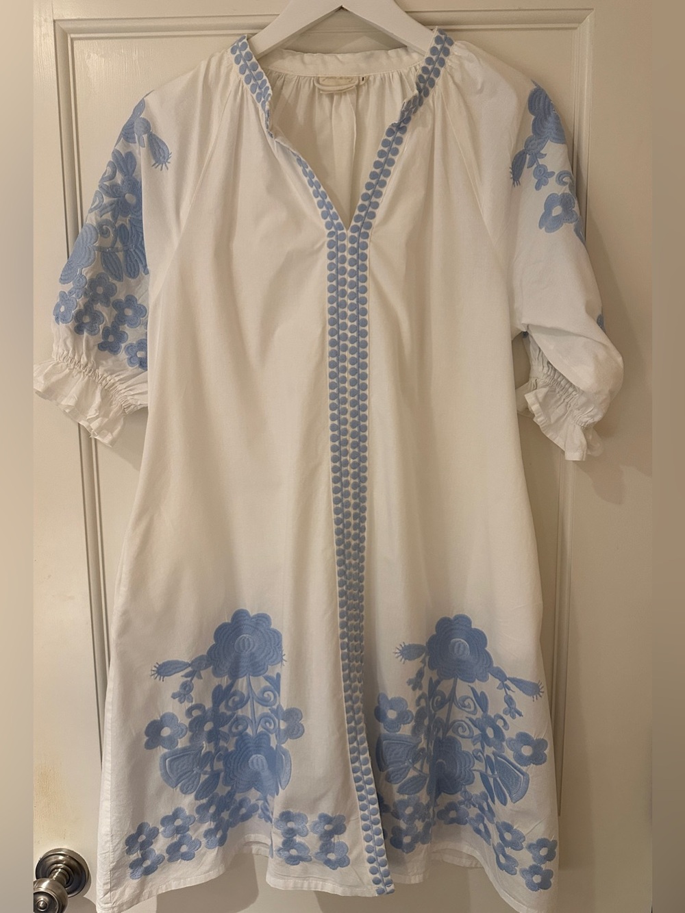 Julia Amory Coatue Mademoiselle Dress Ciel Blue White Embroidered w/Belt Size M